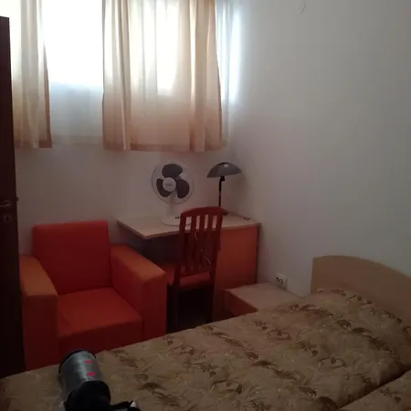 3 Sanny Day 2 アパート *